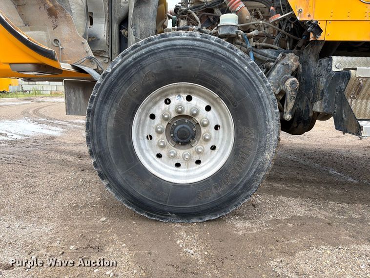image for item FK3343 2007 Kenworth W900 ready mix truck