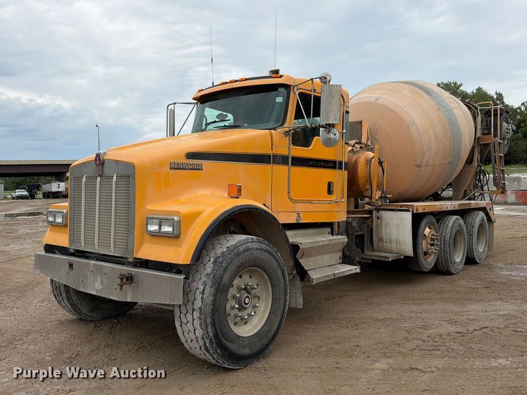 2006 Kenworth W9 Series ready mix truck
