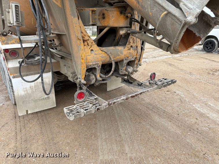 image for item FK3345 2006 Kenworth W9 Series ready mix truck