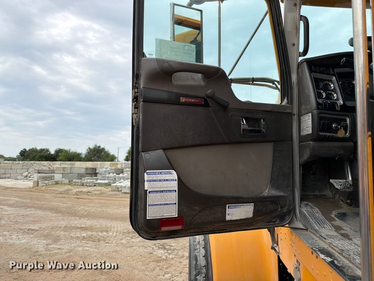 image for item FK3345 2006 Kenworth W9 Series ready mix truck