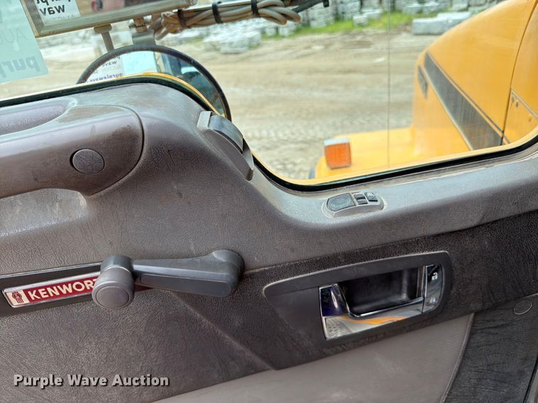 image for item FK3345 2006 Kenworth W9 Series ready mix truck