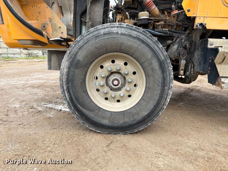 image for item FK3345 2006 Kenworth W9 Series ready mix truck