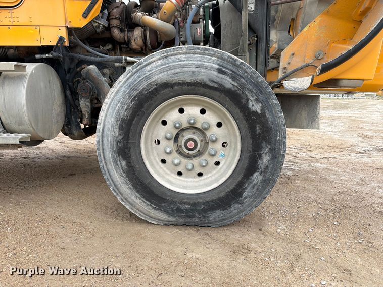 image for item FK3345 2006 Kenworth W9 Series ready mix truck