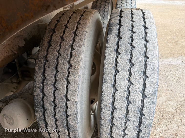 image for item FK3345 2006 Kenworth W9 Series ready mix truck