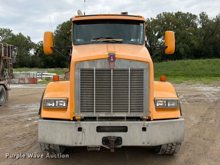 image for item FK3346 2006 Kenworth T800 ready mix truck
