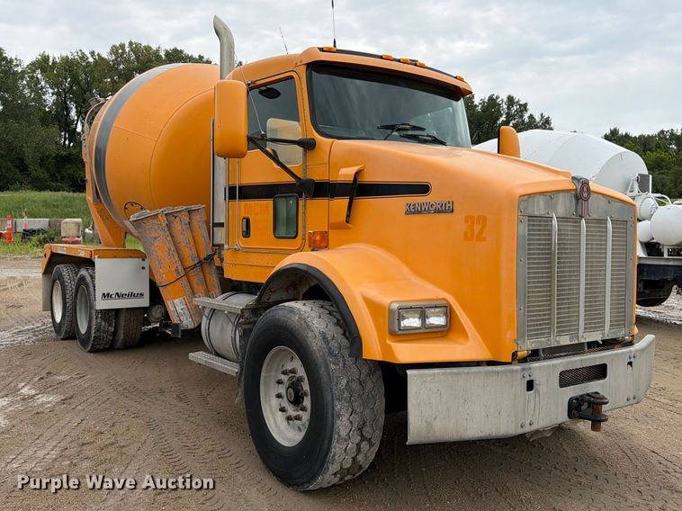 image for item FK3346 2006 Kenworth T800 ready mix truck