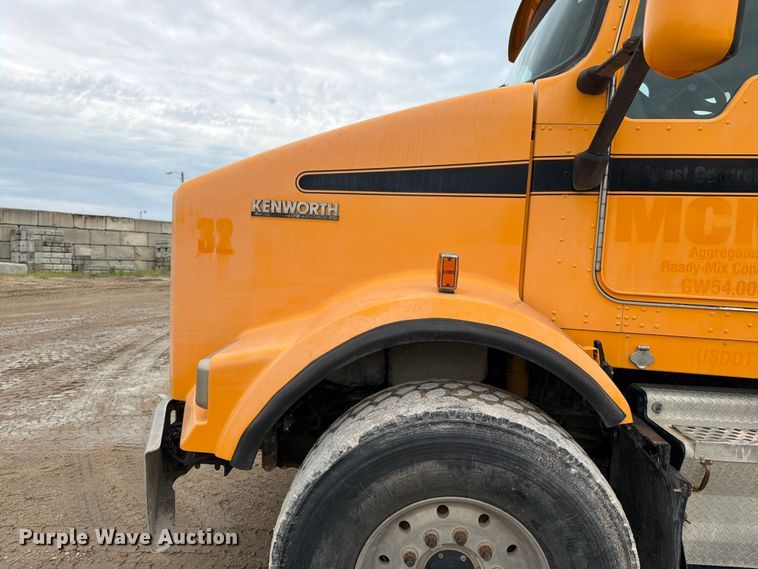 image for item FK3346 2006 Kenworth T800 ready mix truck