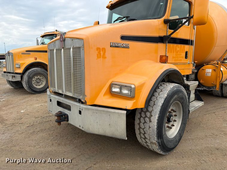image for item FK3346 2006 Kenworth T800 ready mix truck