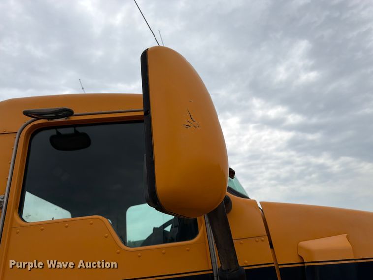 image for item FK3346 2006 Kenworth T800 ready mix truck