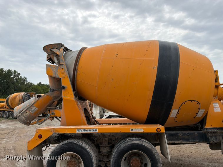 image for item FK3346 2006 Kenworth T800 ready mix truck