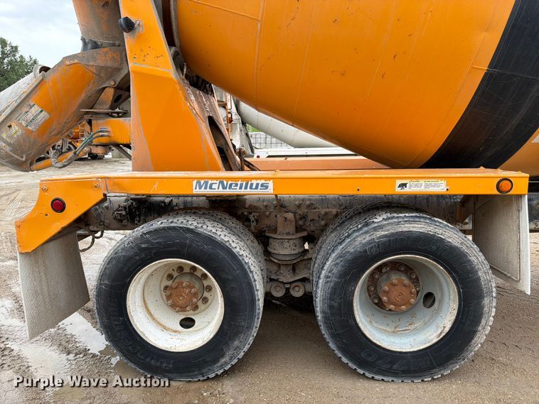 image for item FK3346 2006 Kenworth T800 ready mix truck