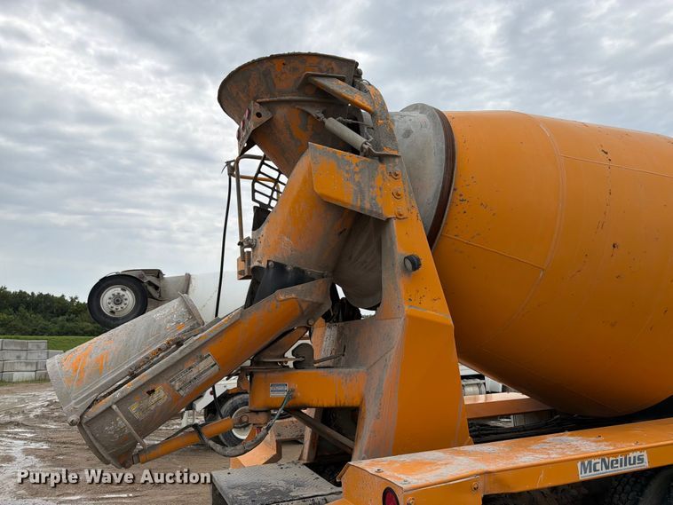 image for item FK3346 2006 Kenworth T800 ready mix truck