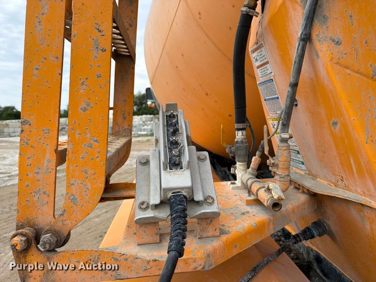 image for item FK3346 2006 Kenworth T800 ready mix truck