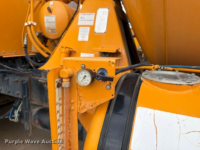 image for item FK3346 2006 Kenworth T800 ready mix truck