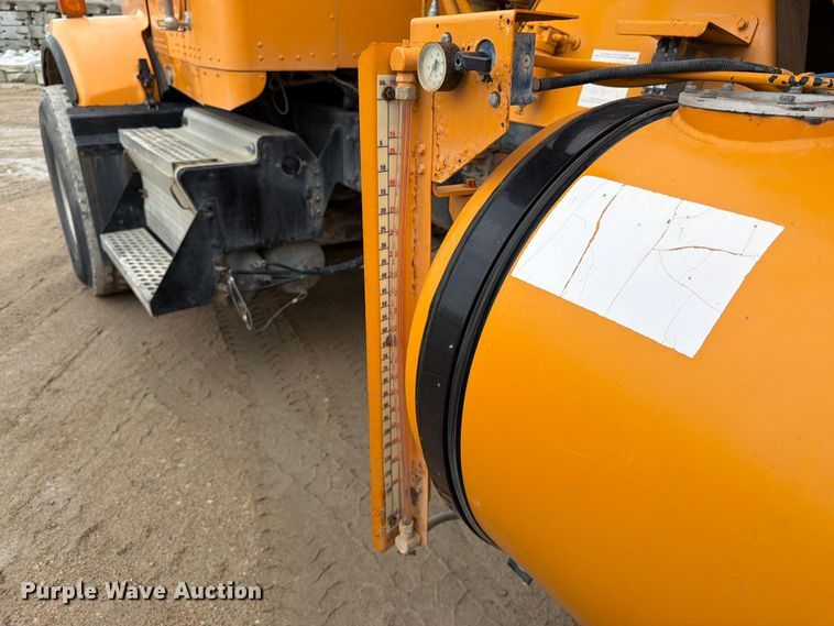 image for item FK3346 2006 Kenworth T800 ready mix truck