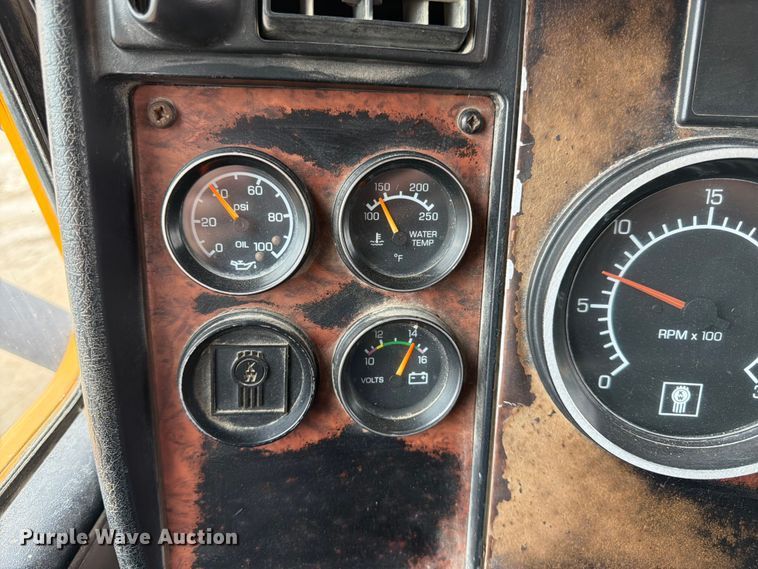 image for item FK3346 2006 Kenworth T800 ready mix truck
