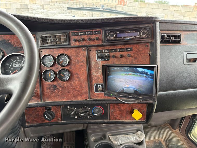 image for item FK3346 2006 Kenworth T800 ready mix truck