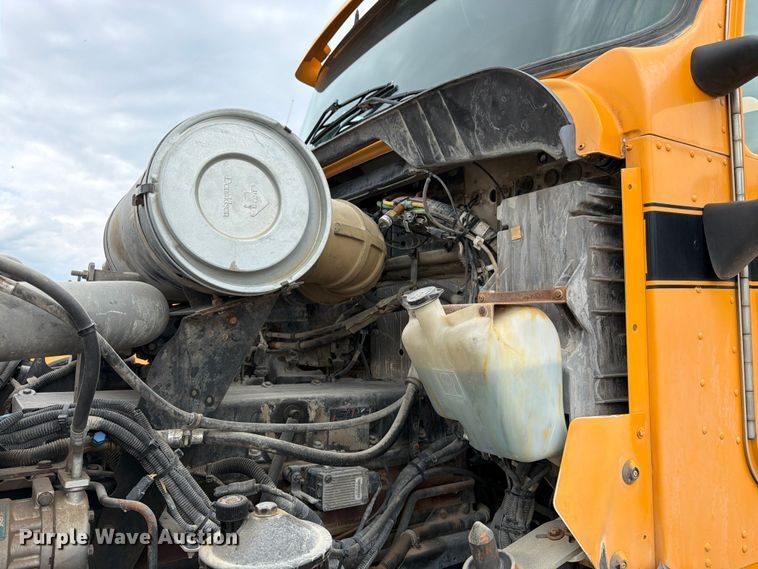 image for item FK3346 2006 Kenworth T800 ready mix truck