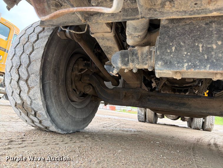 image for item FK3346 2006 Kenworth T800 ready mix truck