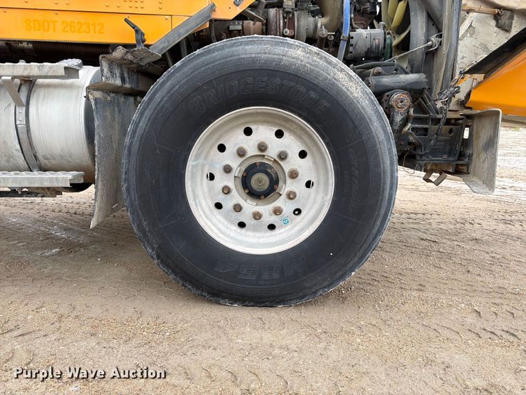 image for item FK3346 2006 Kenworth T800 ready mix truck