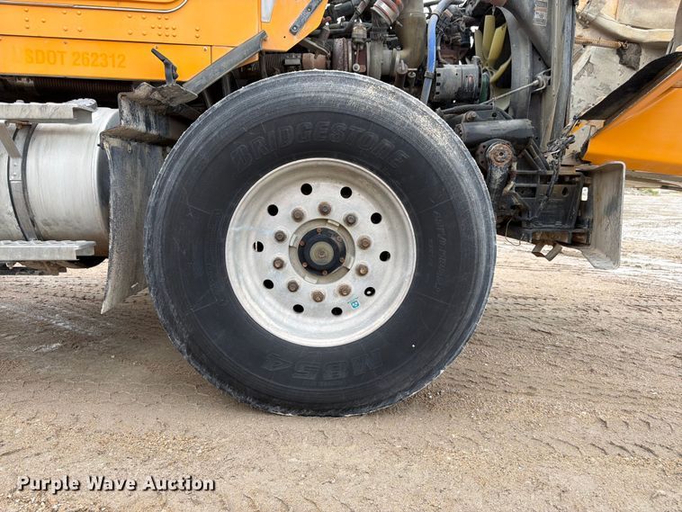 image for item FK3346 2006 Kenworth T800 ready mix truck