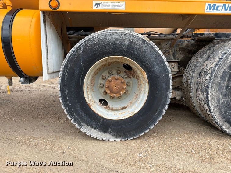 image for item FK3346 2006 Kenworth T800 ready mix truck