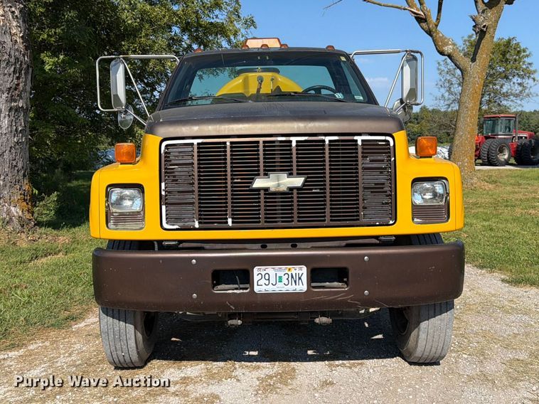 image for item FK3393 1994 Chevrolet Kodiak C5500 tank truck