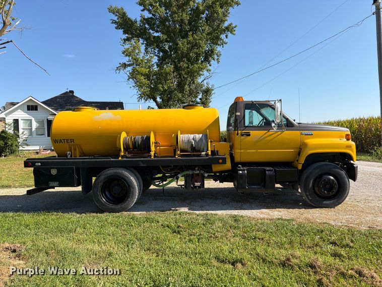 image for item FK3393 1994 Chevrolet Kodiak C5500 tank truck