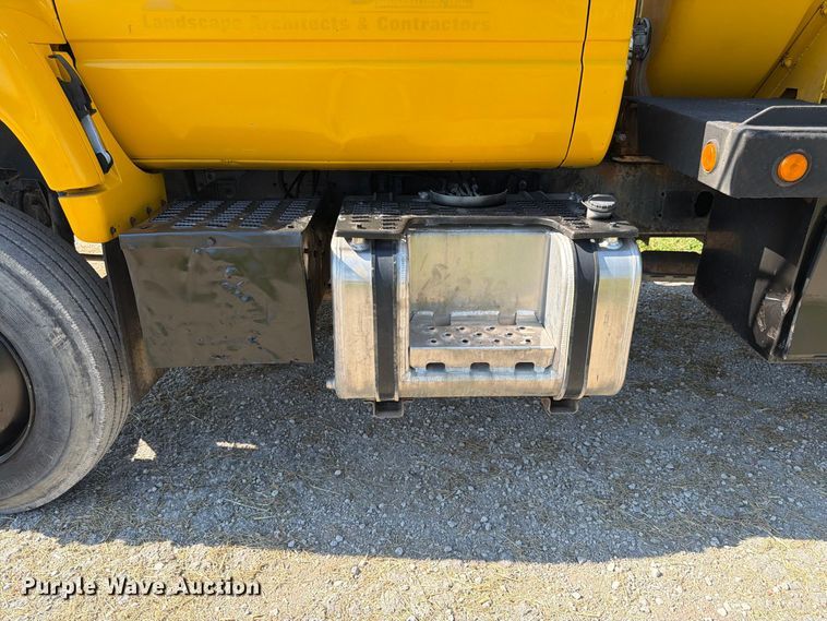 image for item FK3393 1994 Chevrolet Kodiak C5500 tank truck