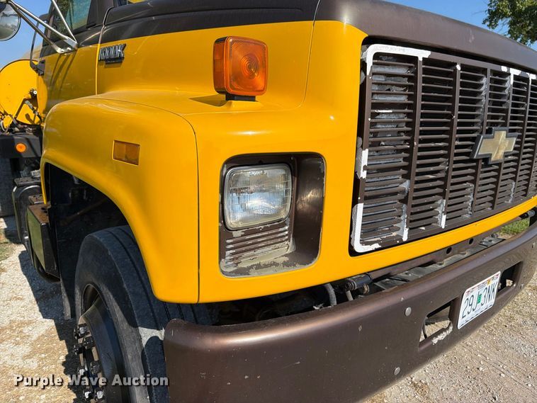 image for item FK3393 1994 Chevrolet Kodiak C5500 tank truck