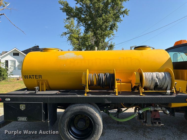 image for item FK3393 1994 Chevrolet Kodiak C5500 tank truck