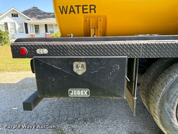 image for item FK3393 1994 Chevrolet Kodiak C5500 tank truck