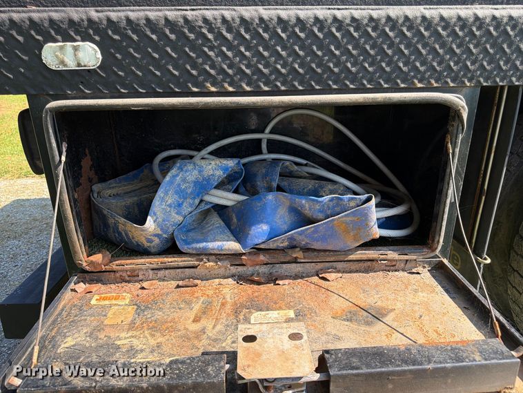 image for item FK3393 1994 Chevrolet Kodiak C5500 tank truck
