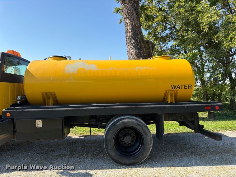 image for item FK3393 1994 Chevrolet Kodiak C5500 tank truck