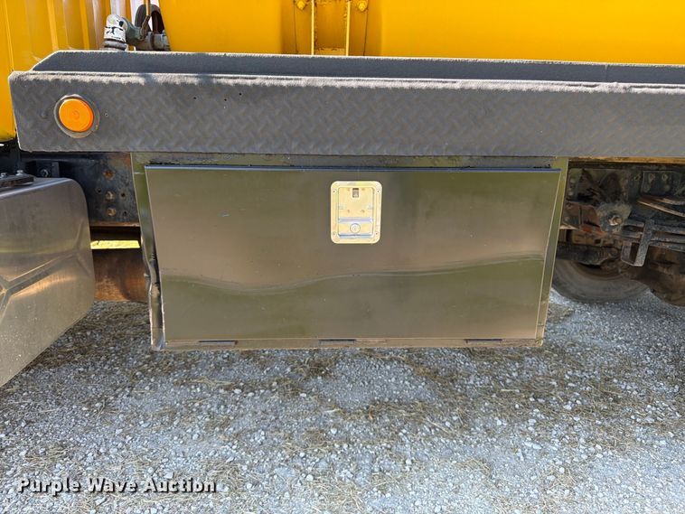 image for item FK3393 1994 Chevrolet Kodiak C5500 tank truck