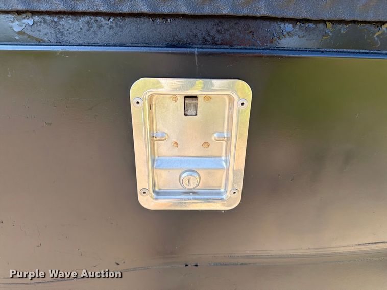 image for item FK3393 1994 Chevrolet Kodiak C5500 tank truck