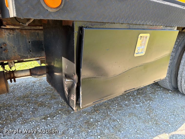 image for item FK3393 1994 Chevrolet Kodiak C5500 tank truck
