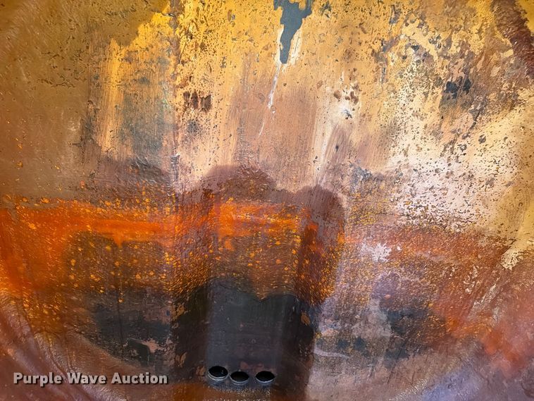 image for item FK3393 1994 Chevrolet Kodiak C5500 tank truck