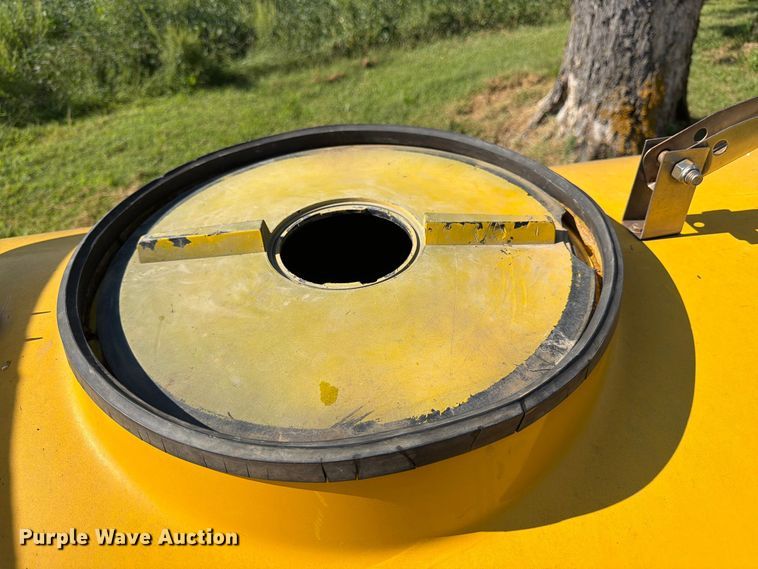 image for item FK3393 1994 Chevrolet Kodiak C5500 tank truck