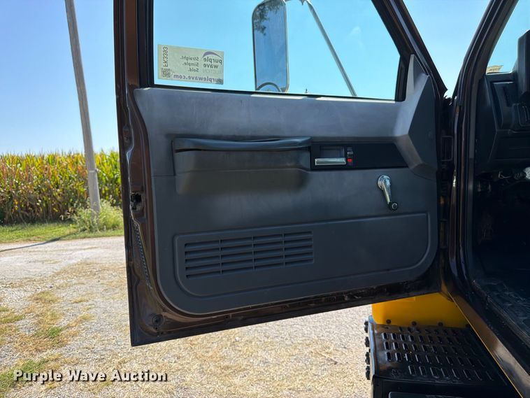 image for item FK3393 1994 Chevrolet Kodiak C5500 tank truck