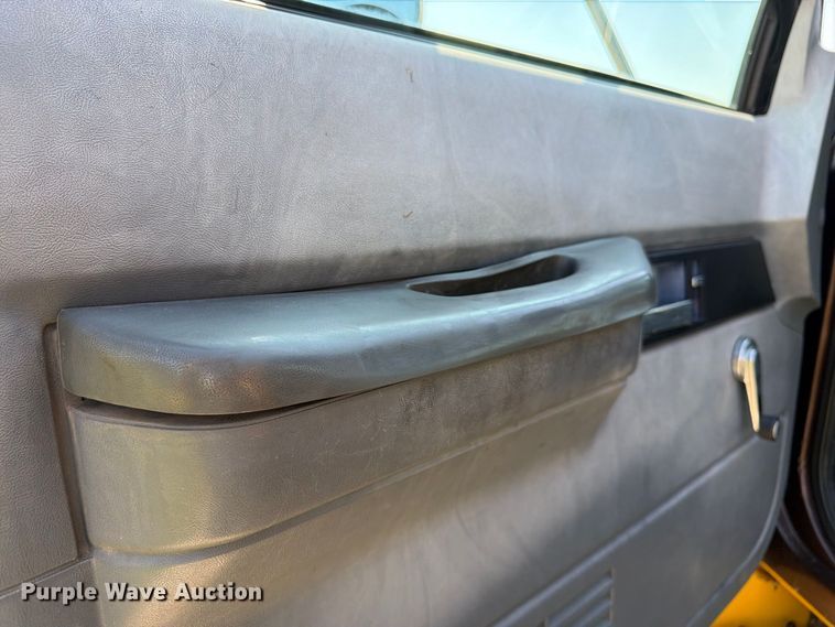 image for item FK3393 1994 Chevrolet Kodiak C5500 tank truck