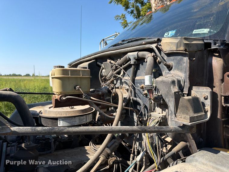 image for item FK3393 1994 Chevrolet Kodiak C5500 tank truck