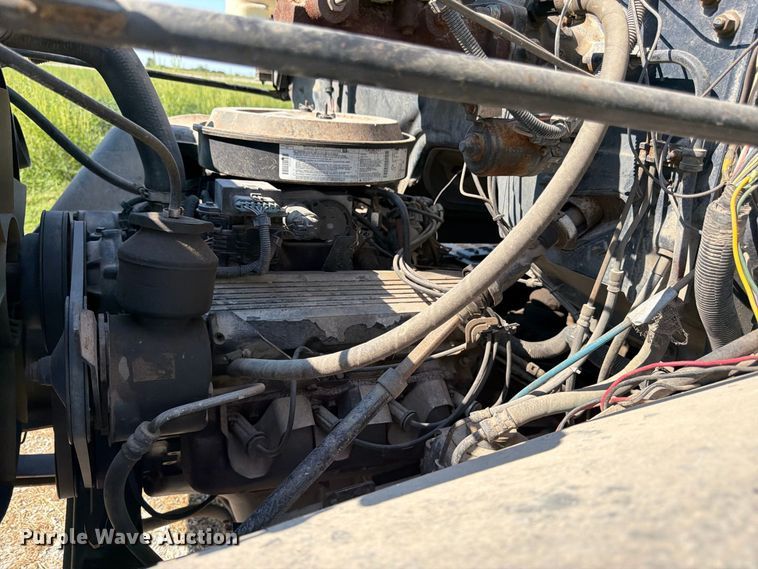 image for item FK3393 1994 Chevrolet Kodiak C5500 tank truck