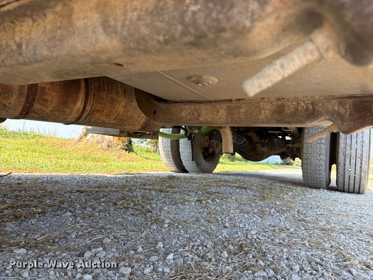 image for item FK3393 1994 Chevrolet Kodiak C5500 tank truck