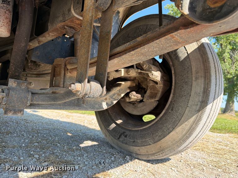 image for item FK3393 1994 Chevrolet Kodiak C5500 tank truck