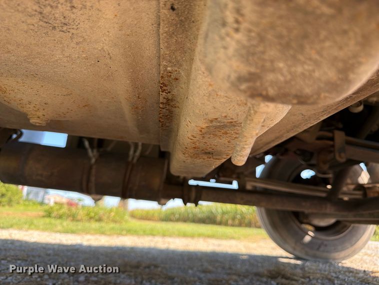 image for item FK3393 1994 Chevrolet Kodiak C5500 tank truck