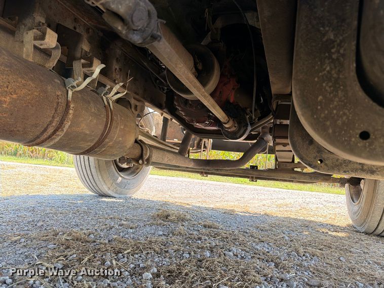 image for item FK3393 1994 Chevrolet Kodiak C5500 tank truck