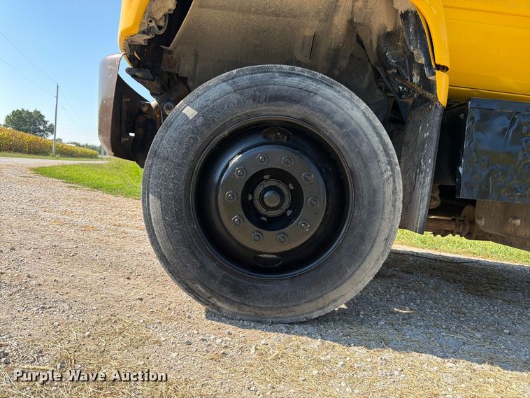 image for item FK3393 1994 Chevrolet Kodiak C5500 tank truck