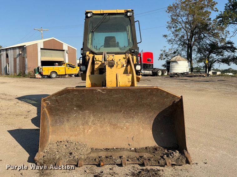 image for item FK3402 2001 Caterpillar 953C track loader