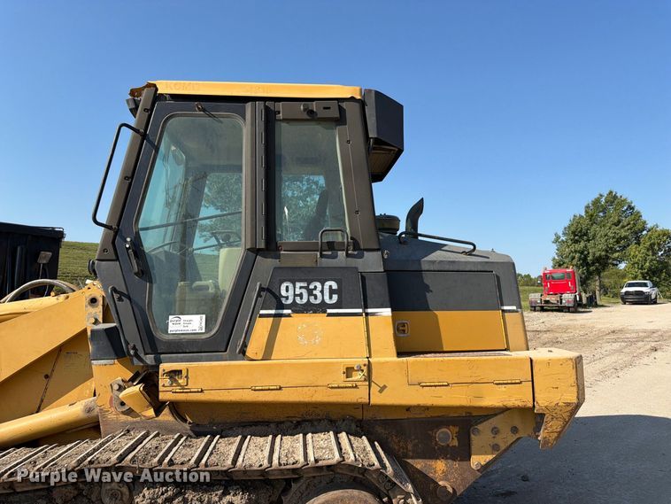 image for item FK3402 2001 Caterpillar 953C track loader